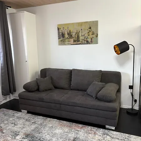 Danube Rooms Abteistrasse - Self Checkin - Kostenlos Parken Direkt An Der Unterkunft - Ideal Fuer Geschaeftsreisende Und Staedtetrips