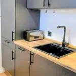 Danube Abteistrasse - Self Checkin - Moderne - Ideal Fuer Geschaeftsreisende Und Staedtetrips *