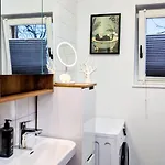 Danube Abteistrasse - Self Checkin - Moderne - Ideal Fuer Geschaeftsreisende Und Staedtetrips