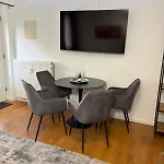 Danube Abteistrasse - Self Checkin - Moderne - Ideal Fuer Geschaeftsreisende Und Staedtetrips